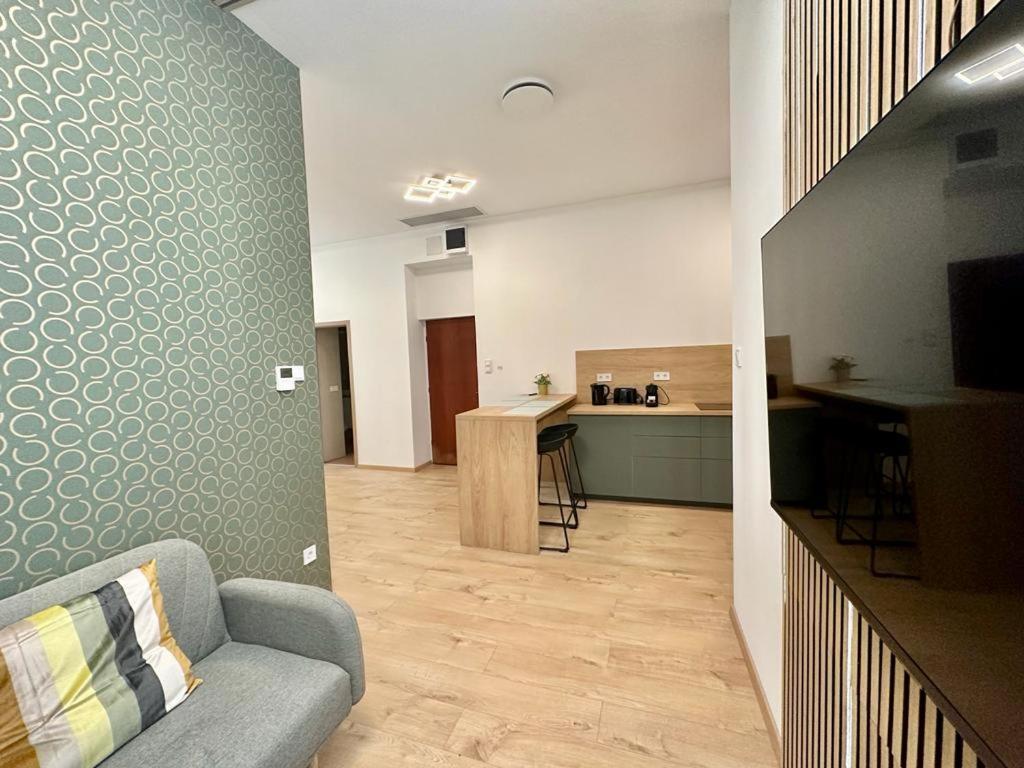 Apartment At Gozsdu Courtyard #Partyzone #Downtown #Freeparking Budapest Exterior foto