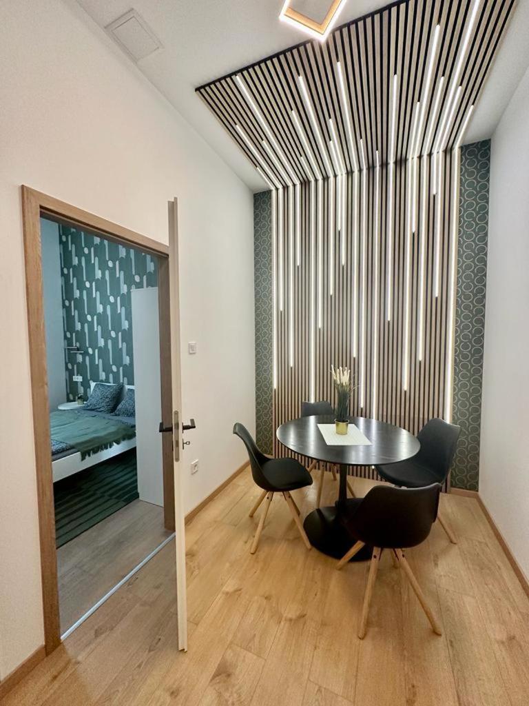 Apartment At Gozsdu Courtyard #Partyzone #Downtown #Freeparking Budapest Exterior foto